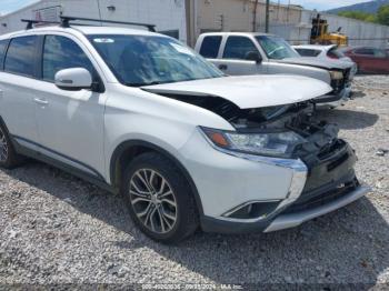  Salvage Mitsubishi Outlander