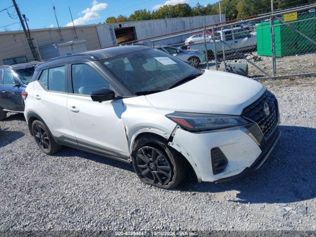  Salvage Nissan Kicks