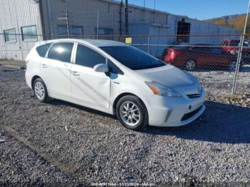  Salvage Toyota Prius v