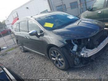  Salvage Chrysler Pacifica