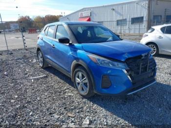  Salvage Nissan Kicks