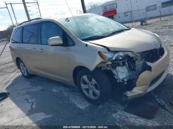  Salvage Toyota Sienna