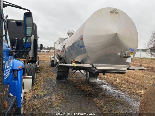  Salvage Tremcar Tanker Trailer