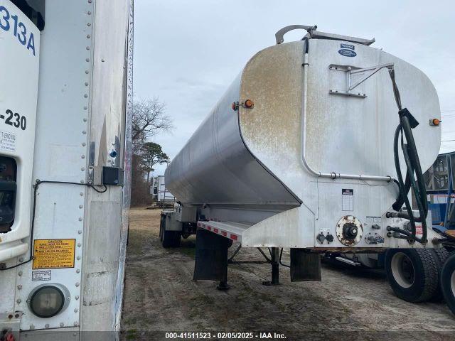  Salvage Wallinga Tanker Trailer