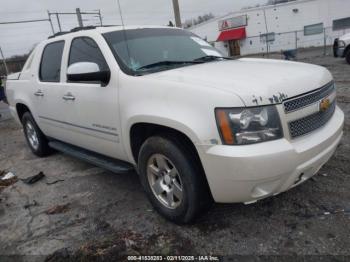  Salvage Chevrolet Avalanche 1500