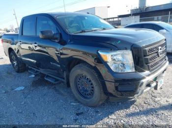  Salvage Nissan Titan