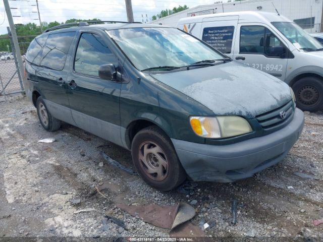  Salvage Toyota Sienna