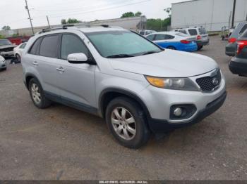  Salvage Kia Sorento