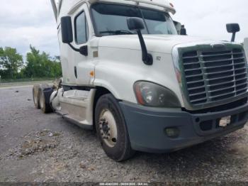  Salvage Freightliner Cascadia 125