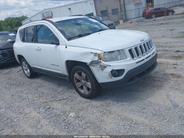  Salvage Jeep Compass