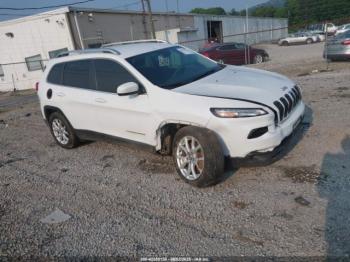  Salvage Jeep Cherokee