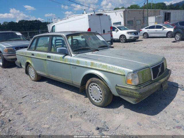  Salvage Volvo 244
