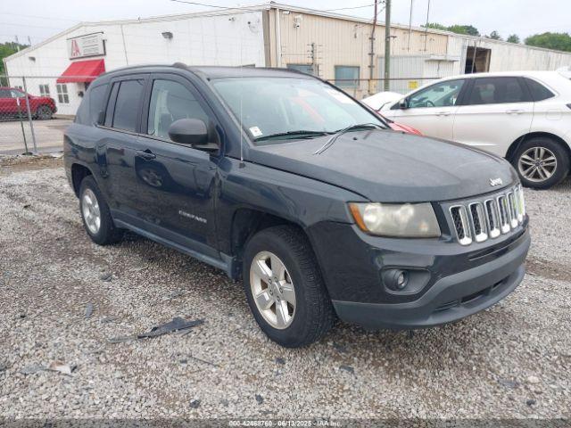  Salvage Jeep Compass
