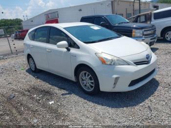  Salvage Toyota Prius v