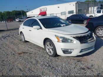  Salvage Nissan Altima