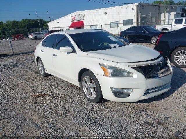  Salvage Nissan Altima