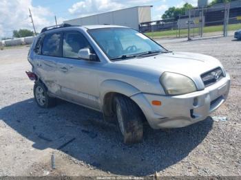  Salvage Hyundai TUCSON