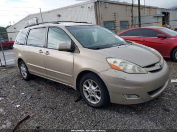  Salvage Toyota Sienna