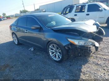  Salvage Nissan Altima