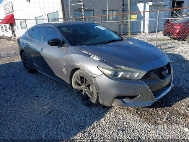  Salvage Nissan Maxima