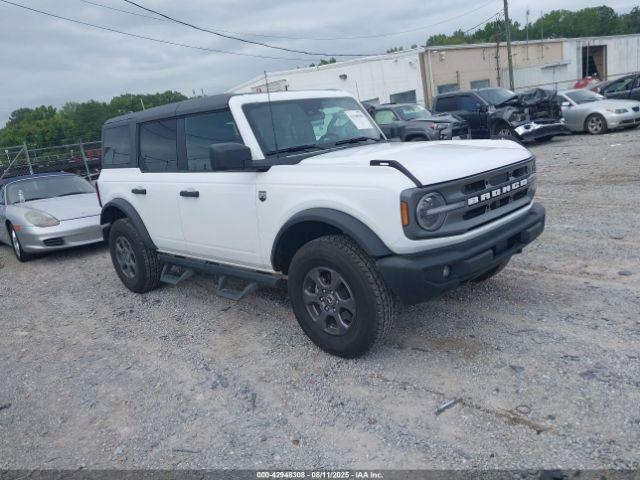  Salvage Ford Bronco