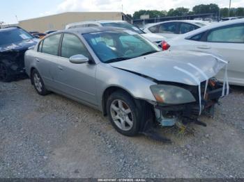  Salvage Nissan Altima
