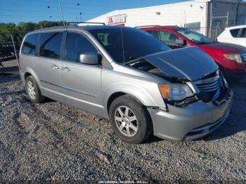  Salvage Chrysler Town & Country