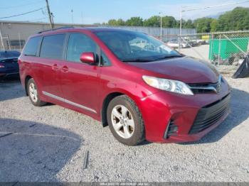  Salvage Toyota Sienna
