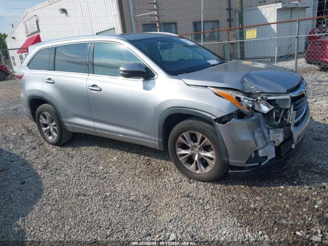  Salvage Toyota Highlander