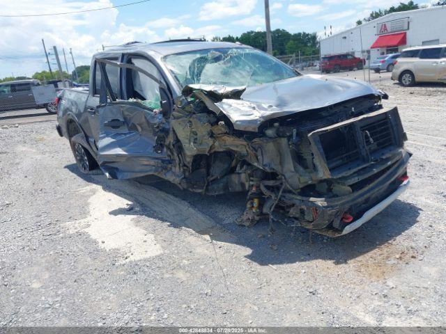  Salvage Nissan Titan