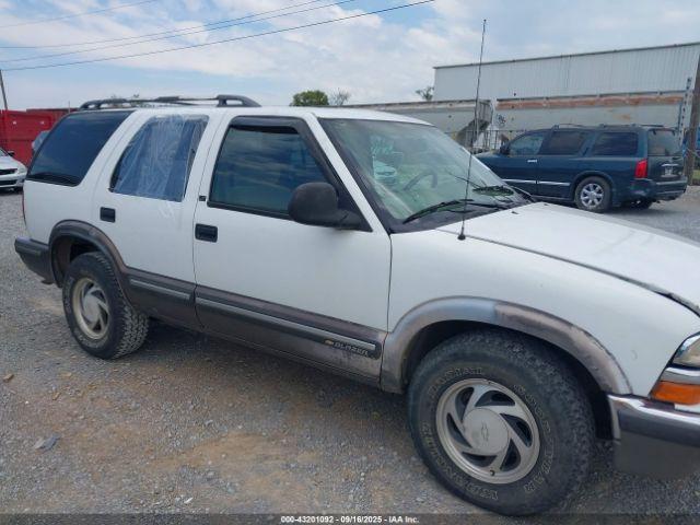  Salvage Chevrolet Blazer