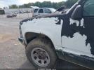 GMC Sierra K2500 Image 13