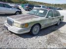 Lincoln Towncar Image 4