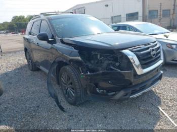  Salvage Nissan Pathfinder