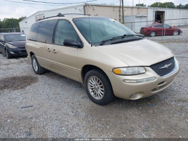  Salvage Chrysler Town & Country