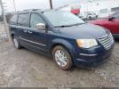 Chrysler Town & Country Limited Image 1