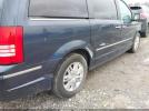 Chrysler Town & Country Limited Image 10