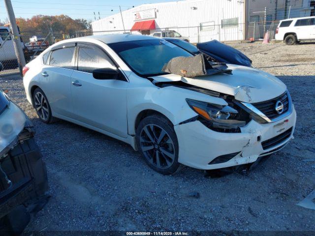  Salvage Nissan Altima