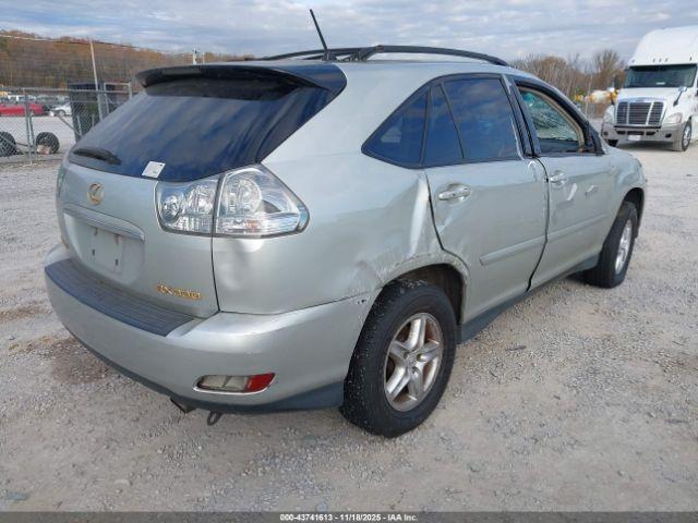 Lexus RX Image 6