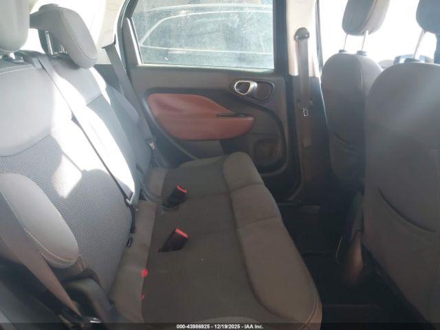 FIAT 500L Trekking Image 8