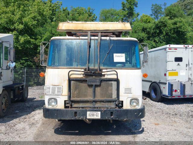 Autocar Llc Xpeditor Image 5