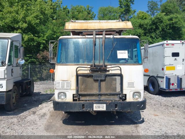 Autocar Llc Xpeditor Image 11