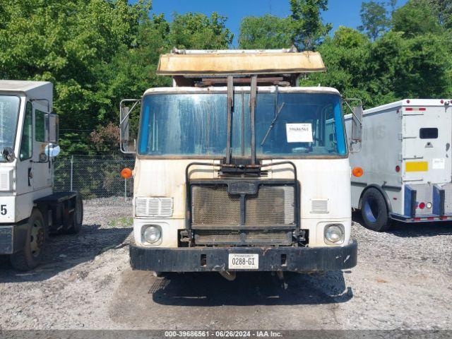 Autocar Llc Xpeditor Image 11