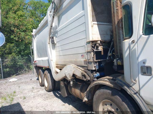 Autocar Llc Xpeditor Image 12