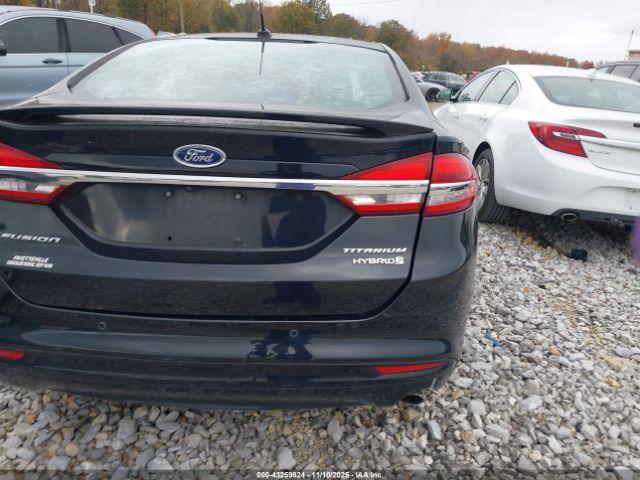 Ford Fusion Titanium Image 2