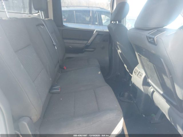 Nissan Titan Sv Image 10