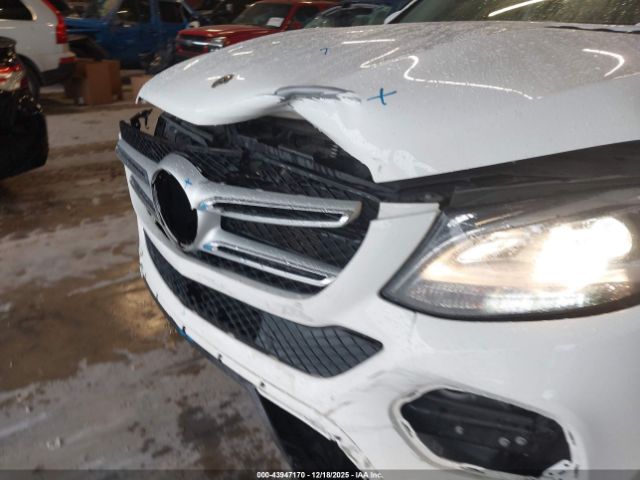 Mercedes-Benz GLE 4matic Image 3