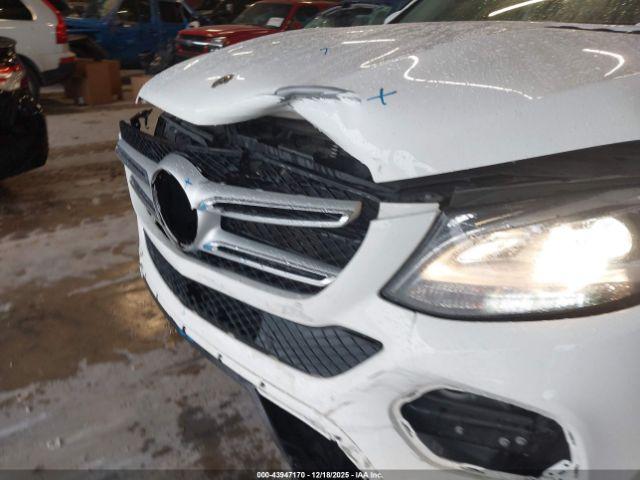 Mercedes-Benz GLE 4matic Image 3