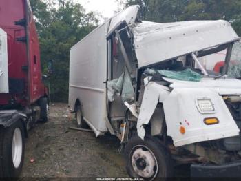  Salvage Freightliner Chassis