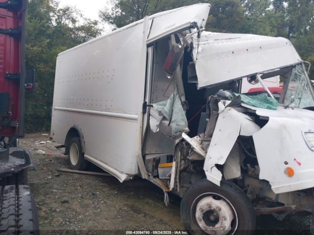 Freightliner Chassis M Line Walk-in Van Image 13